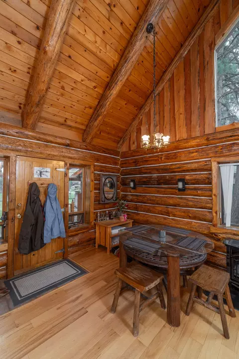 Dining - 52462 Ammon Rd, La Pine, OR 97739 photo 1 of 1