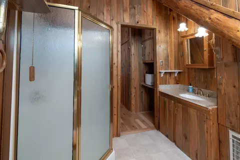Bath - 52462 Ammon Rd, La Pine, OR 97739 photo 1 of 2