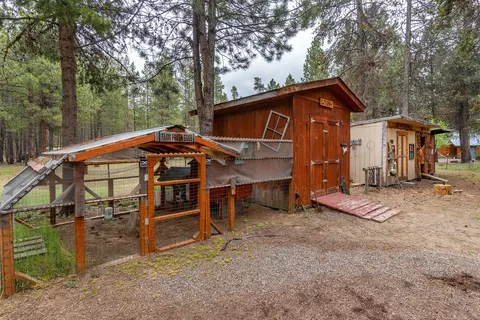 Exterior - 52462 Ammon Rd, La Pine, OR 97739 photo 10 of 10