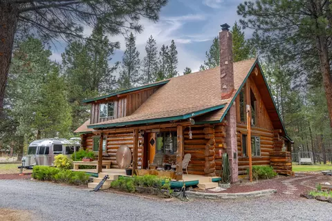 Exterior - 52462 Ammon Rd, La Pine, OR 97739 photo 3 of 10