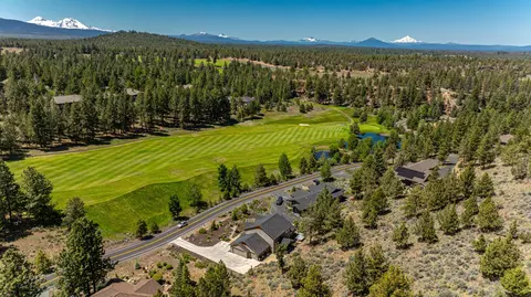 2269 NW Putnam Rd, Bend, OR 97703