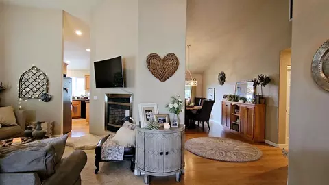 715 Divot Loop, Sutherlin, OR 97479 photo 2