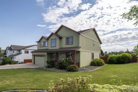 2442 SW 39th St, Redmond, OR 97756