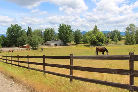 1905 Midway Ave, Grants Pass, OR 97527