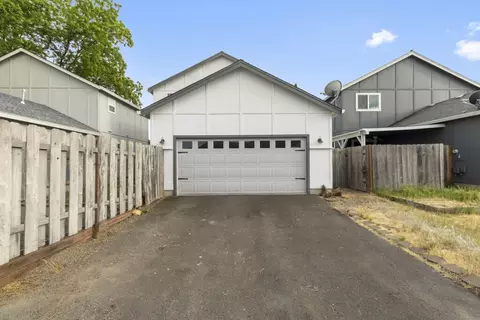 357 Brookhaven Dr, Central Point, OR 97502 photo 21
