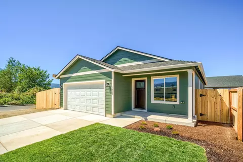 1862 Aster St, Medford, OR 97501