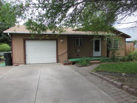420 NE Cedar St, Madras, OR 97741