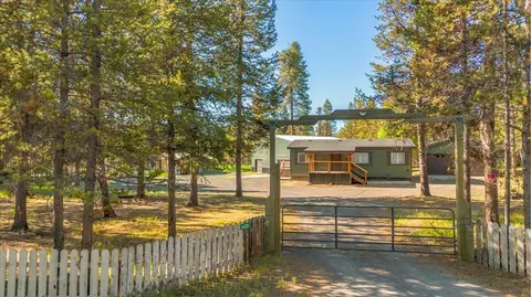 16201 Hawks Lair Rd, La Pine, OR 97739