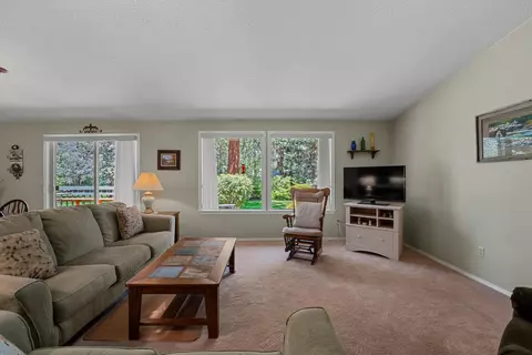 20434 Mainline Rd, Bend, OR 97702 photo 6