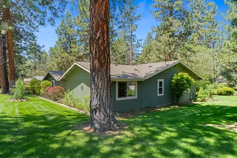 20434 Mainline Rd, Bend, OR 97702 photo 2