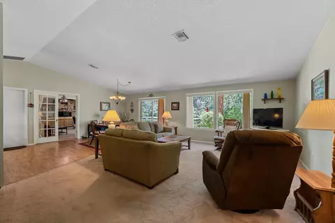 20434 Mainline Rd, Bend, OR 97702 photo 8