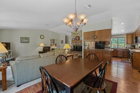 20434 Mainline Rd, Bend, OR 97702 photo 12