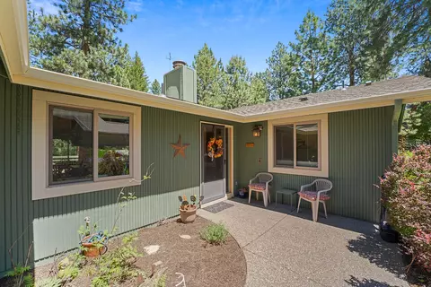 20434 Mainline Rd, Bend, OR 97702 photo 3