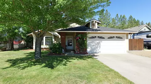 25 Kelley Ct, Shady Cove, OR 97539