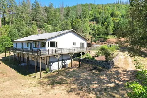 171 Yale Creek Rd, Jacksonville, OR 97530