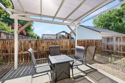 308 Live Oak Loop, Central Point, OR 97502 photo 26