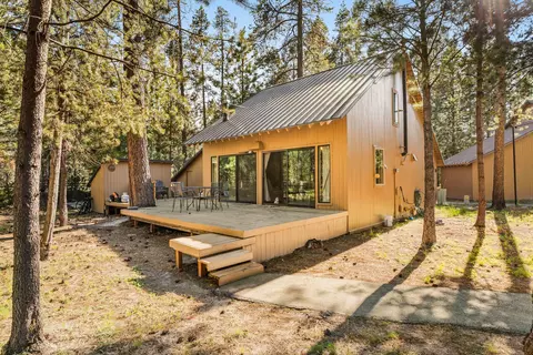 17639 Cluster Cabin Ln #28, Sunriver, OR 97707