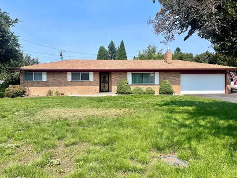 4715 Onyx Ave, Klamath Falls, OR 97603