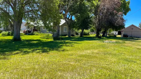 14212 SW Riggs Rd, Powell Butte, OR 97753