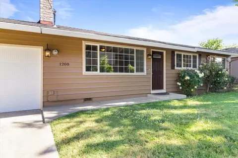 1208 Covina Ave, Medford, OR 97504