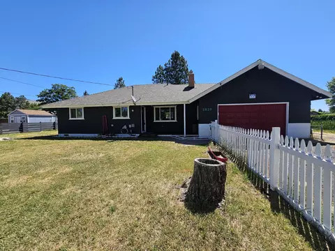 2839 Crest St, Klamath Falls, OR 97603