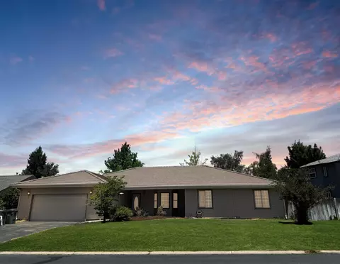 6413 Harlan Dr, Klamath Falls, OR 97603