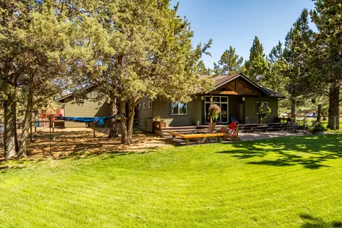 Exterior - 62880 Dickey Rd, Bend, OR 97701 photo 7 of 13