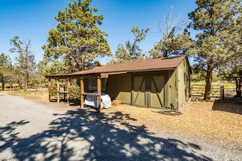 Exterior - 62880 Dickey Rd, Bend, OR 97701 photo 11 of 13