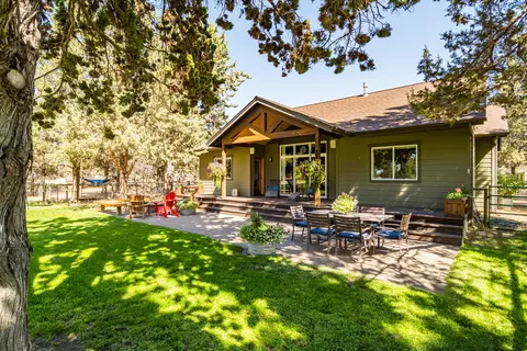 Exterior - 62880 Dickey Rd, Bend, OR 97701 photo 6 of 13
