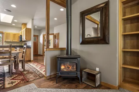 Entry Way - 62880 Dickey Rd, Bend, OR 97701 photo 3 of 3