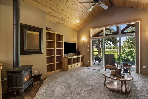 Living - 62880 Dickey Rd, Bend, OR 97701 photo 1 of 3