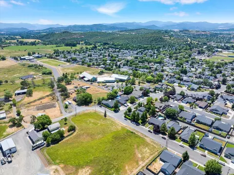 1070 Havenwood Dr, Eagle Point, OR 97524 photo 41
