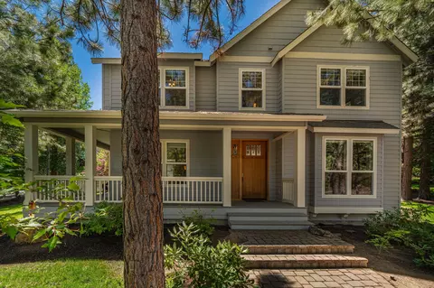 3590 NW Mccready Dr, Bend, OR 97703