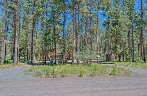 17126 Pasadena Rd, Bend, OR 97707