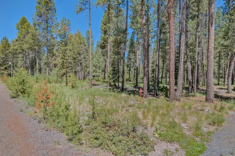 17118 Pasadena Rd, Bend, OR 97707