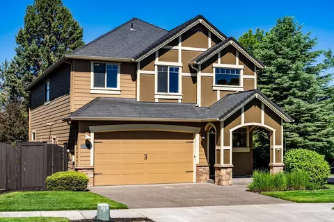 63097 Dakota Dr, Bend, OR 97701