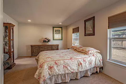 976 Jessica Ct, Eagle Point, OR 97524 photo 22