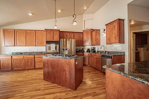 976 Jessica Ct, Eagle Point, OR 97524 photo 12