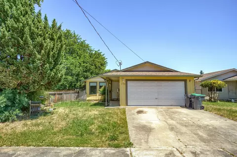 1701 Lillian St, Medford, OR 97501