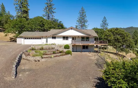 124 Kathleen Ter, Shady Cove, OR 97539