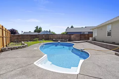 537 Crystal Dr, Eagle Point, OR 97524 photo 32