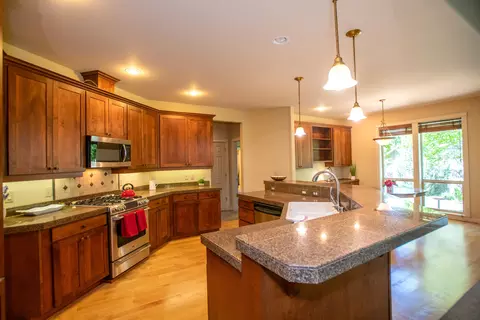 Kitchen - 19492 Sugar Mill Loop, Bend, OR 97702 photo 1 of 4