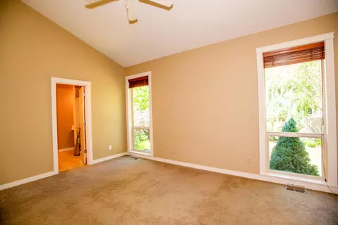 Bedroom - 19492 Sugar Mill Loop, Bend, OR 97702 photo 2 of 4