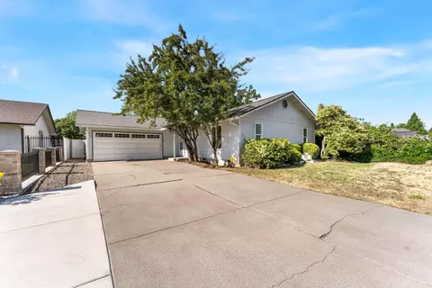 235 Garfield St, Medford, OR 97501