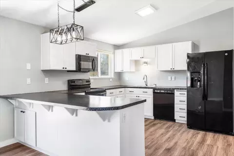 Kitchen - 145304 Gait Ct, La Pine, OR 97739 photo 5 of 5
