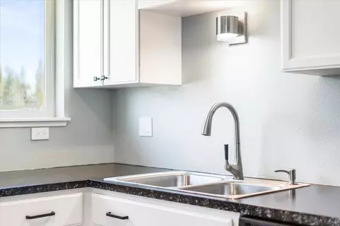 Kitchen - 145304 Gait Ct, La Pine, OR 97739 photo 1 of 5