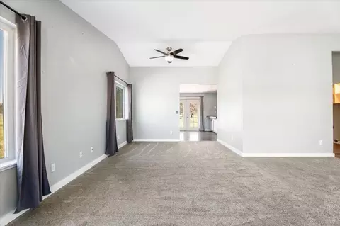 Living - 145304 Gait Ct, La Pine, OR 97739 photo 3 of 7