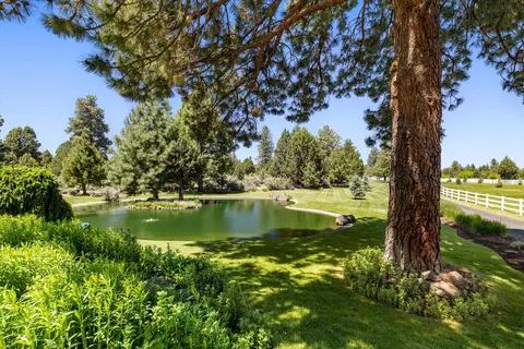 Exterior - 60604 Woodside Rd, Bend, OR 97702 photo 24 of 42