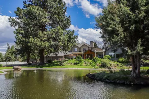 Exterior - 60604 Woodside Rd, Bend, OR 97702 photo 10 of 42