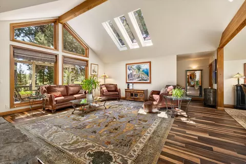 Living - 60604 Woodside Rd, Bend, OR 97702 photo 3 of 4